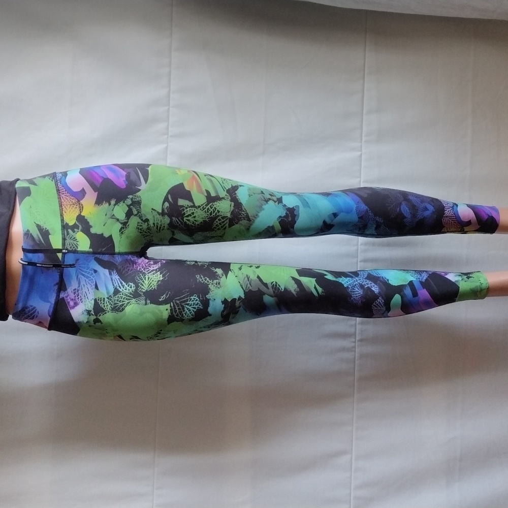 Nike dri-fit mid rise leggings size M